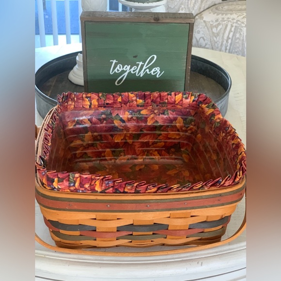 Longaberger Accents Large Longaberger Basket With Plastic And Fall